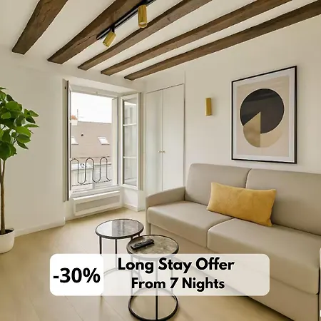 Coeur Du Marais - Place Des Vosges - Cathedrale Notre-dame De - Musee Du Louvre - 1 Bath - High - Speed Wifi - Free Parking - Baby Crib - Air Conditioning - Washing Machine - Pet Friendly - Lively Area - Paris, France Apartment