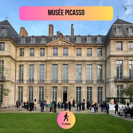 Apartment Coeur Du Marais - Place Des Vosges - Cathedrale Notre-dame De - Musee Du Louvre - 1 Bath - High - Speed Wifi - Free Parking - Baby Crib - Air Conditioning - Washing Machine - Pet Friendly - Lively Area - Paris, France Paris